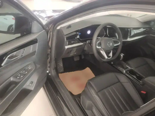 Volkswagen Passat — Фото автомобиля 15