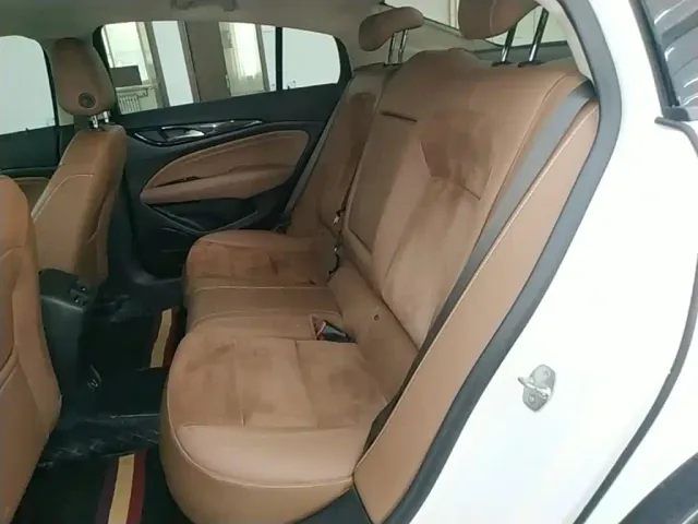 Buick Regal — Фото автомобиля 16