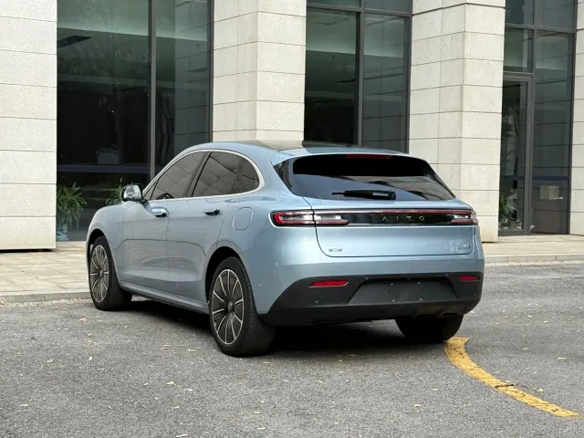 Aito M5 — Фото автомобиля 17