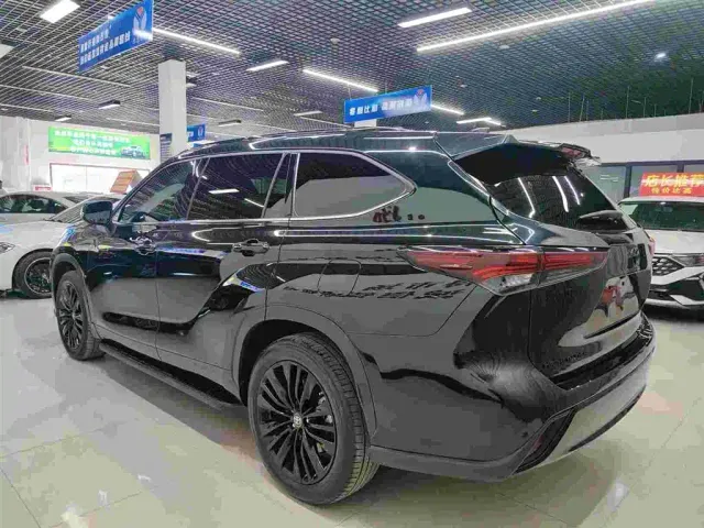 Toyota Highlander — Фото автомобиля 4