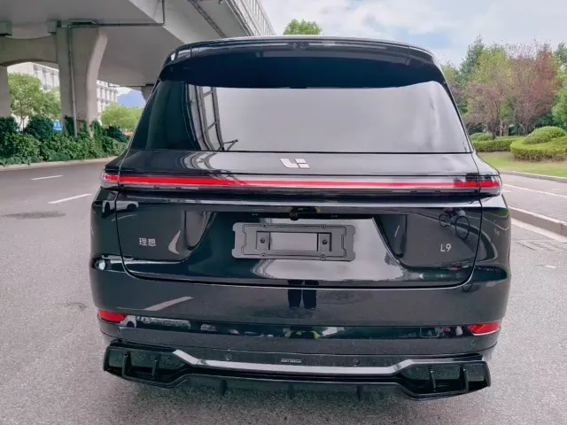 Li Auto L9 — Фото автомобиля 4