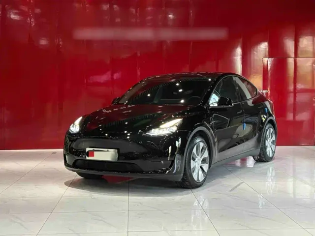 Фотография автомобиля — Tesla Model Y