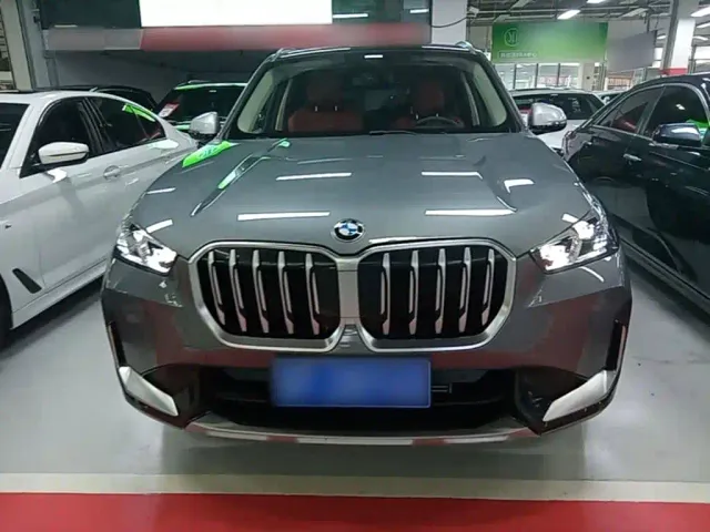 BMW X1 — Фото автомобиля 2