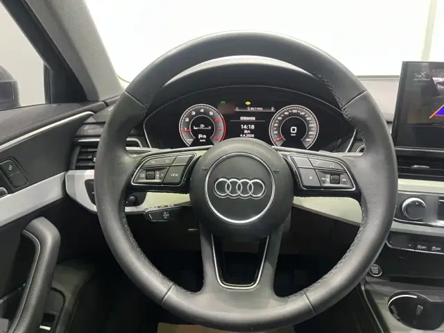 Audi A4L — Фото автомобиля 2