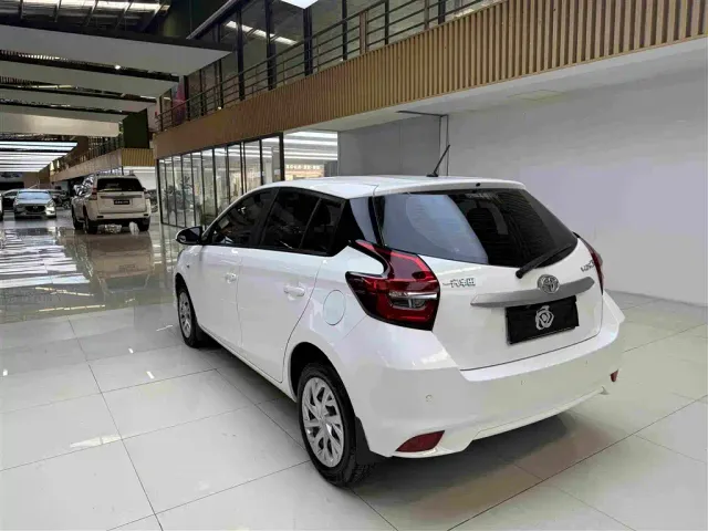 Toyota Vios FS — Фото автомобиля 7