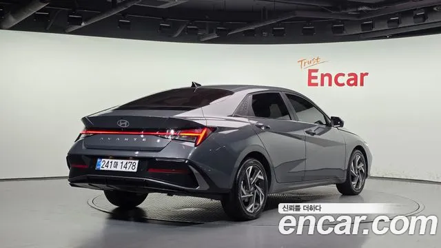 Hyundai Avante — Фото автомобиля 2