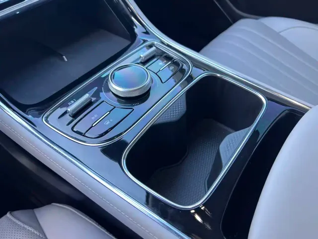 Geely Galaxy Stellar 6 — Фото автомобиля 16