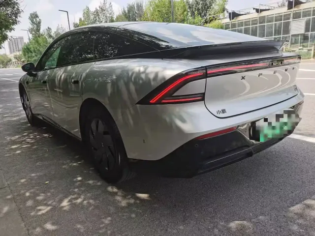 Xpeng P7+ — Фото автомобиля 7