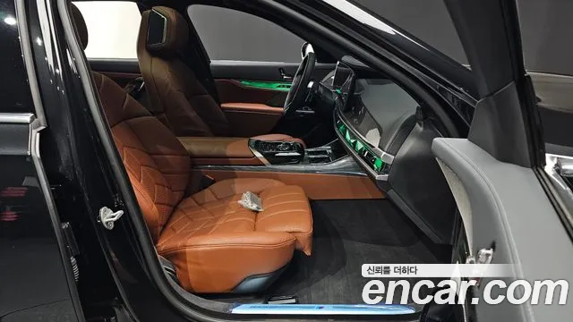 BMW 7 Series G70 — Фото автомобиля 26