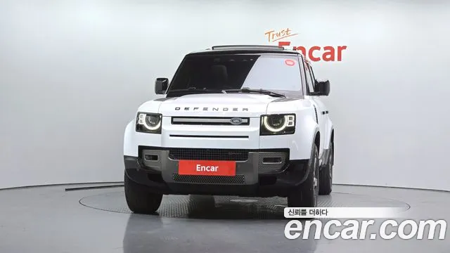 Land Rover Defender Defender (L663) 110 P300 X-Dynamic SE — Фото автомобиля 3