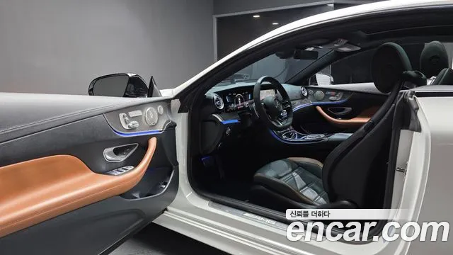 Mercedes-Benz E-Class — Фото автомобиля 5