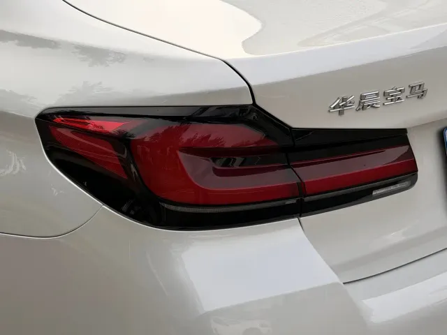 BMW 5 Series — Фото автомобиля 22