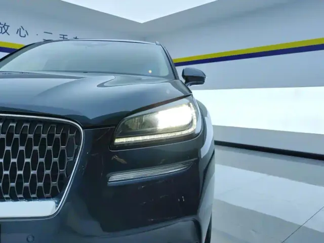 Lincoln Corsair — Фото автомобиля 5