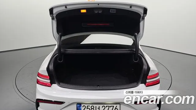 Genesis G80 Бензин 3.5 турбо AWD — Фото автомобиля 16