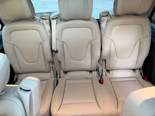 Mercedes-Benz V-Class — Фото автомобиля 16