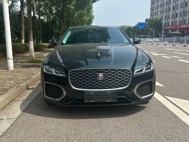 Jaguar XFL — Фото автомобиля 2