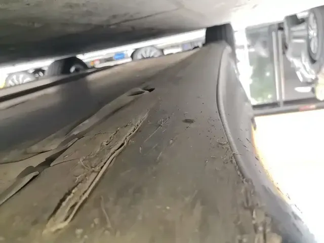 Tesla Model 3 — Фото автомобиля 20
