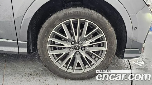 Audi Q3 35 TDI quattro Premium — Фото автомобиля 5