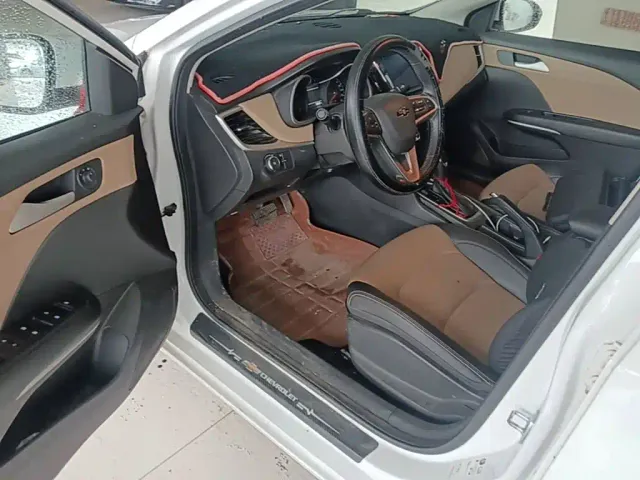 Chevrolet Monza — Фото автомобиля 15