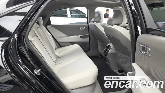 Hyundai Ioniq 6 — Фото автомобиля 18