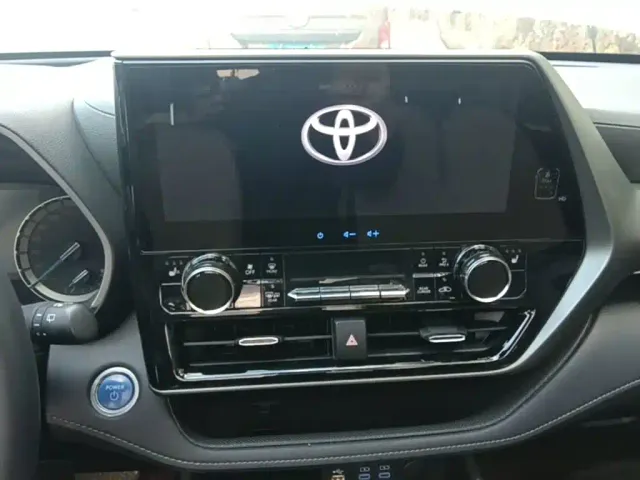 Toyota Highlander — Фото автомобиля 12