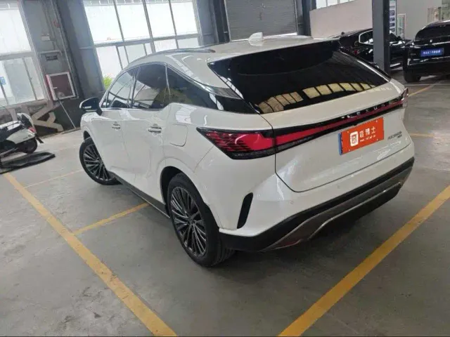 Lexus RX — Фото автомобиля 2