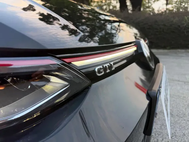 Volkswagen Golf GTI — Фото автомобиля 12