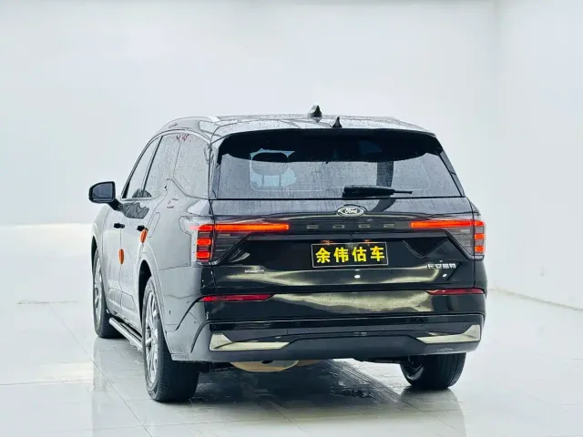 Ford Edge — Фото автомобиля 5