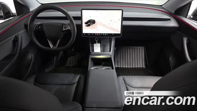 Tesla Model Y — Фото автомобиля 10
