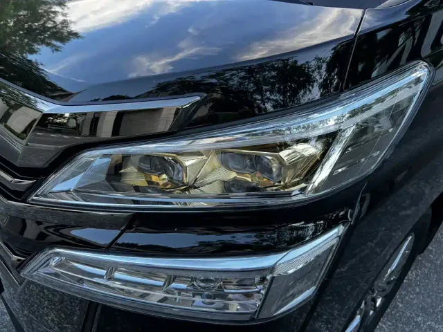 Toyota Vellfire — Фото автомобиля 14
