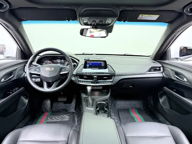 Cadillac CT4 — Фото автомобиля 12