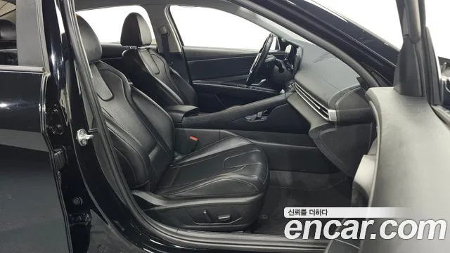 Hyundai Avante CN7 — Фото автомобиля 16