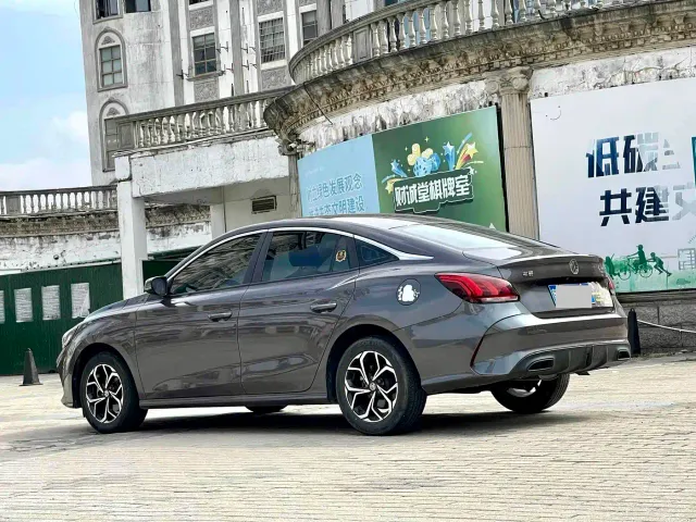 MG 5 — Фото автомобиля 20
