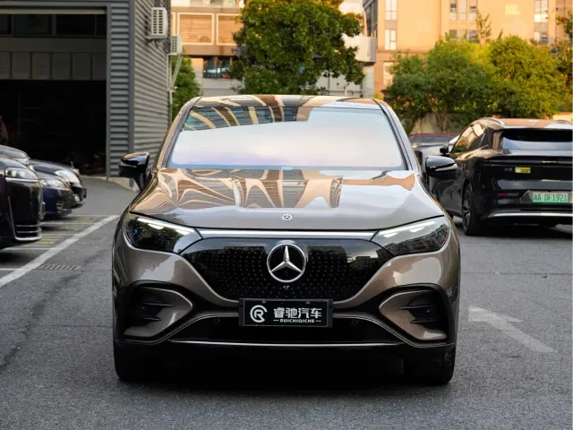 Mercedes-Benz EQE SUV — Фото автомобиля 2