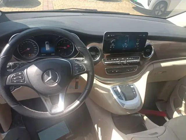 Mercedes-Benz V-Class — Фото автомобиля 5