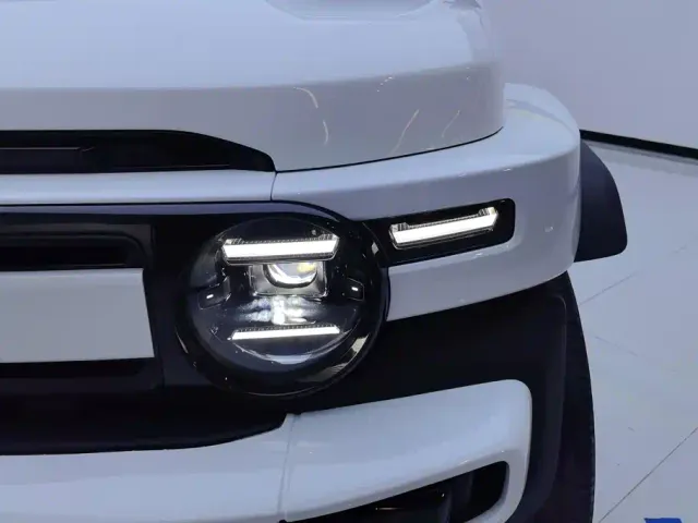 iCAR V23 — Фото автомобиля 5