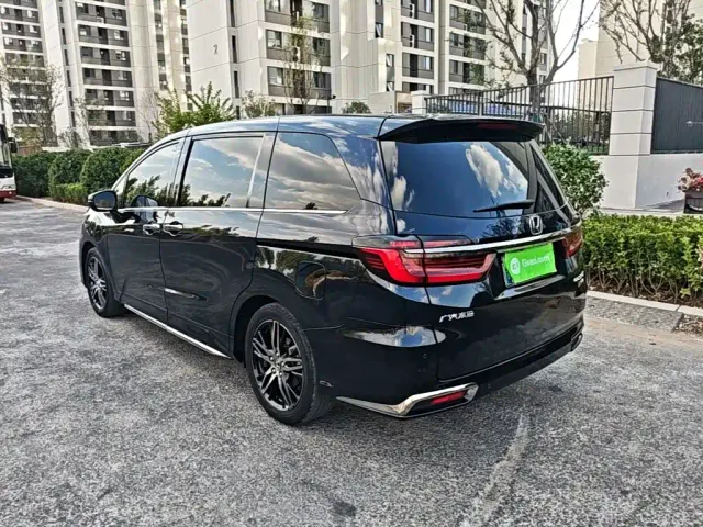 Honda Odyssey — Фото автомобиля 4