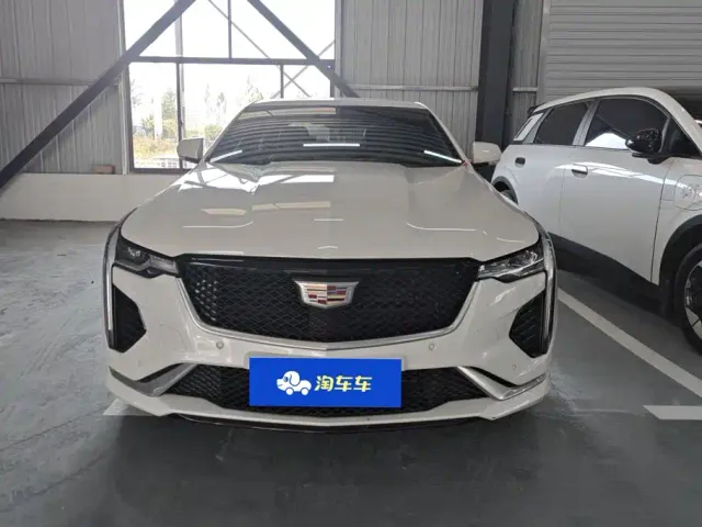 Cadillac CT4 — Фото автомобиля 2