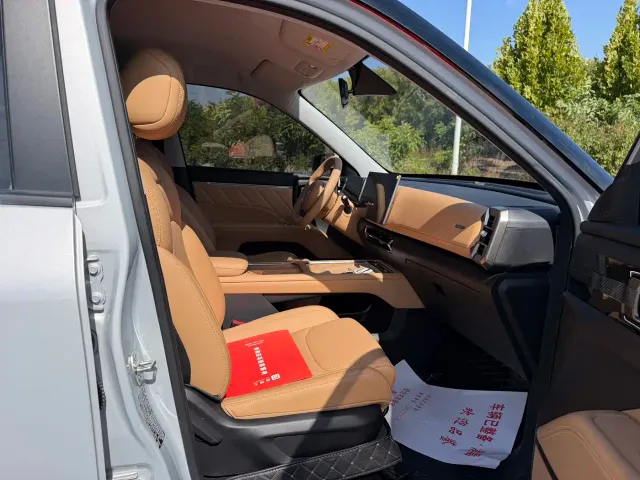 Wuling Starlight 560 — Фото автомобиля 15