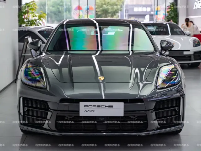 Porsche Panamera — Фото автомобиля 2