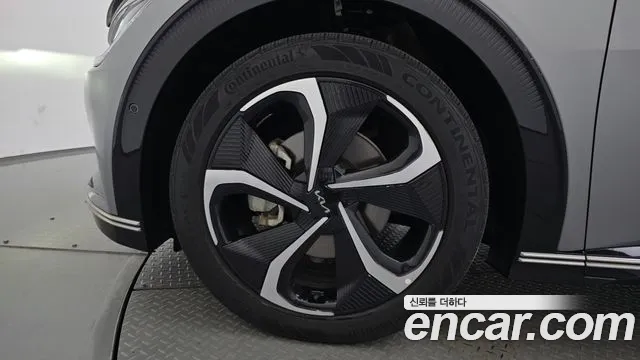 Kia EV6 — Фото автомобиля 3