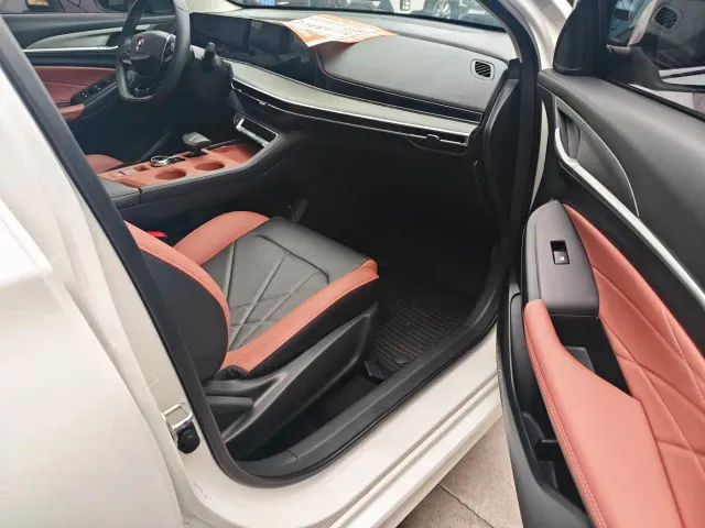 Changan Eado — Фото автомобиля 12