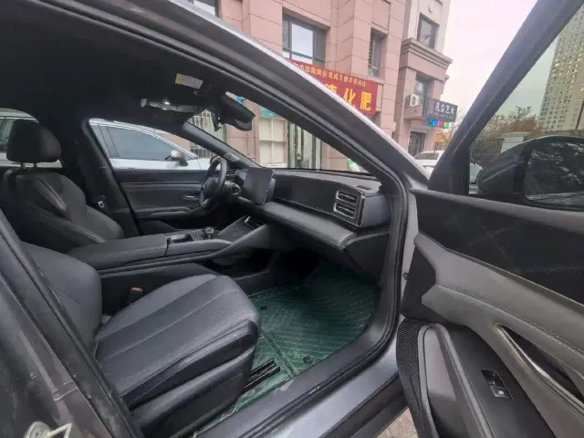 BYD Qin L — Фото автомобиля 4