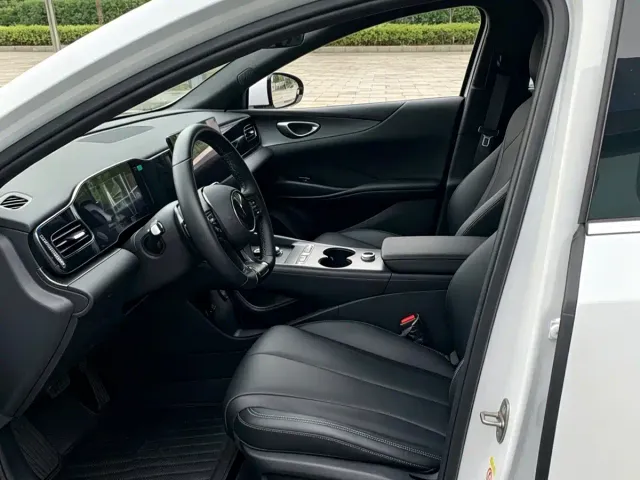 BYD Seal 06 — Фото автомобиля 13