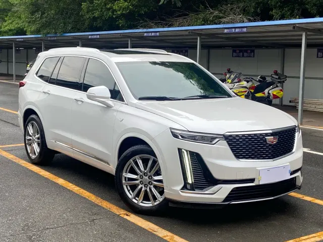 Cadillac XT6 — Фото автомобиля 3