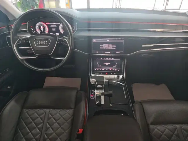 Audi A8 — Фото автомобиля 9