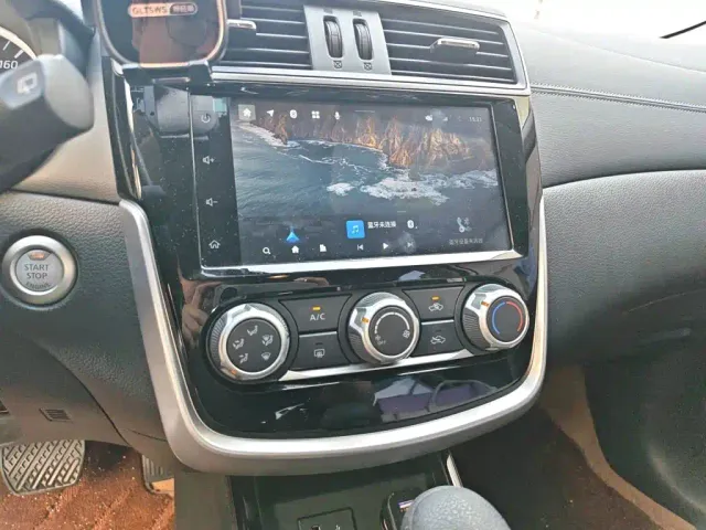 Nissan Tiida — Фото автомобиля 14