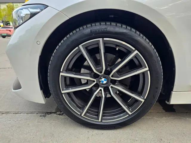 BMW 3 Series — Фото автомобиля 6