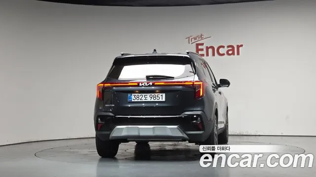Kia Seltos Бензин 1.6 турбо 2WD — Фото автомобиля 4