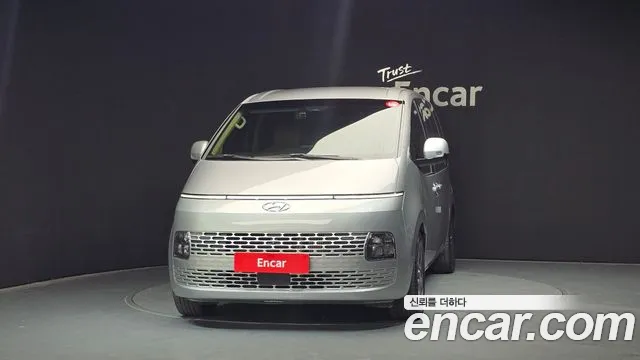 Hyundai Staria Staria 4WD Tourer 9 мест — Фото автомобиля 3